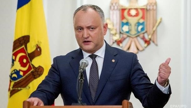 Додон требует распустить парламент Молдовы