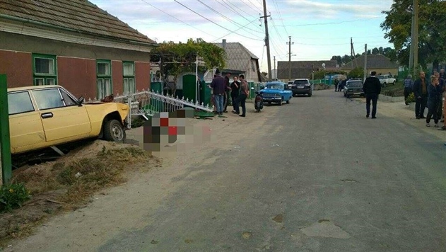 На Одесчине пьяный водитель убил трех старушек на лавочке