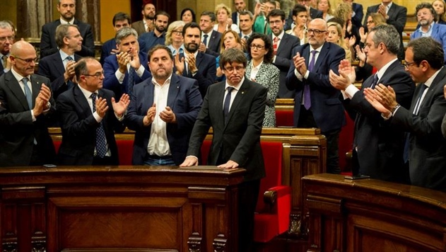 Глава Каталонии подписал документ о независимости