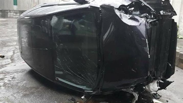 В Киеве авто с водителем и ребенком упало с моста