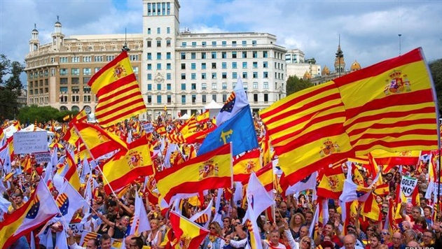 В Барселоне митинговали за единство с Испанией