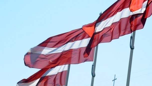 Латвия получила 65 бронемашин из Великобритании