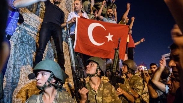 Путч в Турции: суд приговорил 28 человек к пожизненному сроку