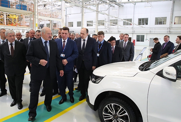 Власти будут стимулировать белорусов покупать отечественные автомобили