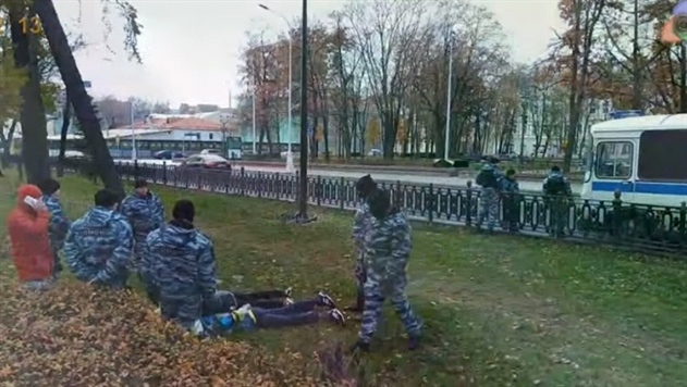 В центре Москвы задержали более 80 человек