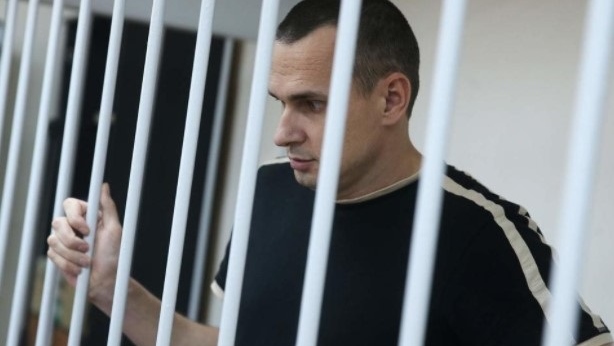 Адвокат: Сенцова выпустили из штрафного изолятора