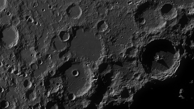 Фотоинженер NASA создал 100-мегапиксельную фотографию Луны