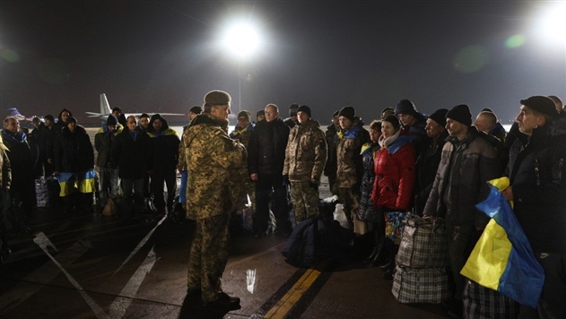 Украина вернет оставшихся заложников – Порошенко