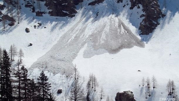 В Альпах сошла лавина: погибли три человека