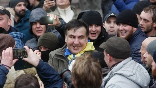 Саакашвили анонсировал брифинг под Верховной Радой